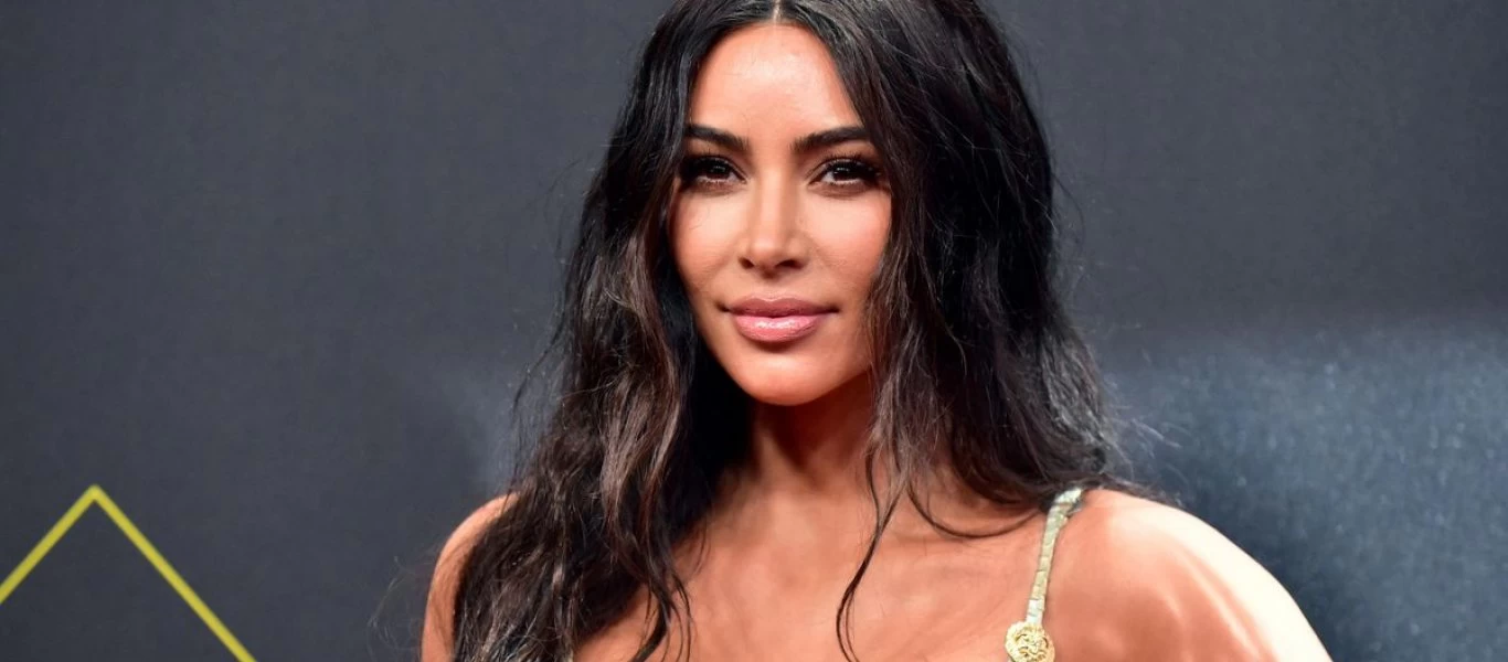 Πιο διαφανές δεν γίνεται: Η Kim Kardashian φόρεσε το πιο αποκαλυπτικό φόρεμα που υπάρχει (φωτο)